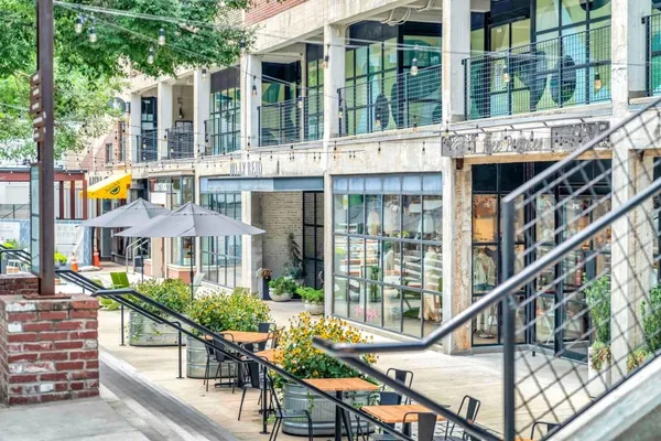 $2,250 | 1150 Collier Road Northwest, Unit C14, Atlanta, GA 30318