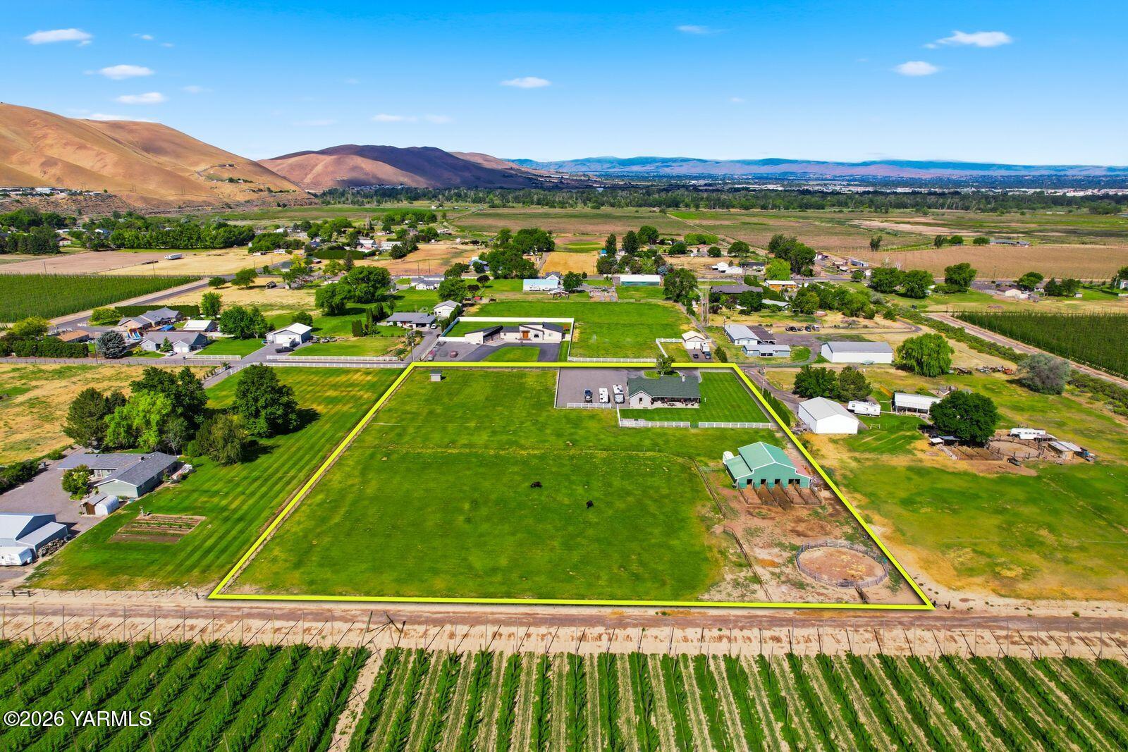 5005 Gamache Road Moxee, WA 98936 - Photo 19 of 48 17 - ViewlookingWest