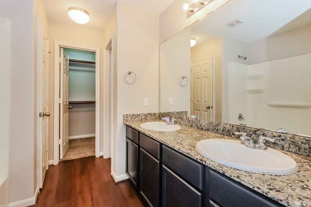 2802 Mesquite Ridge Drive Houston, TX 77073 - Photo 11 of 17