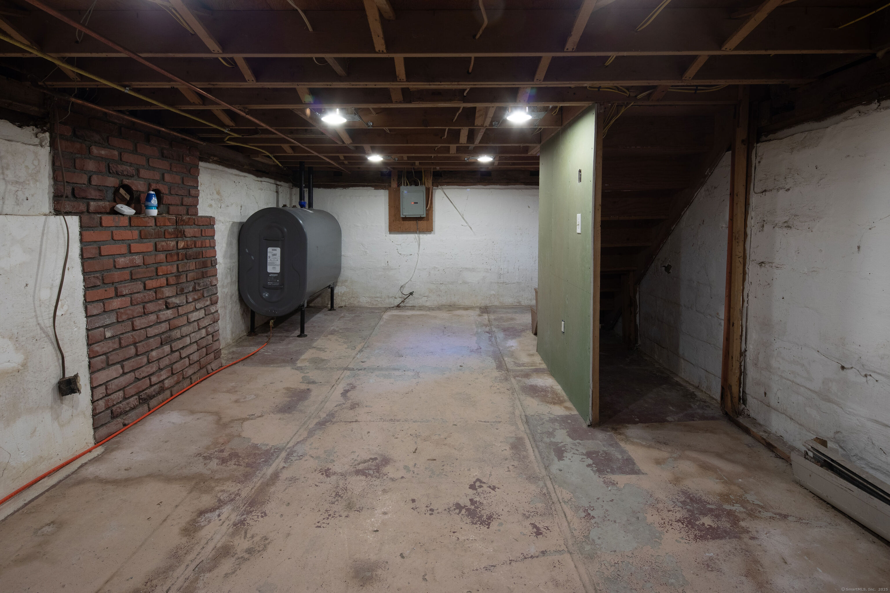 47 East Main Street Salisbury, CT 06068 - Photo 24 of 27 a view of empty room with a fireplace
