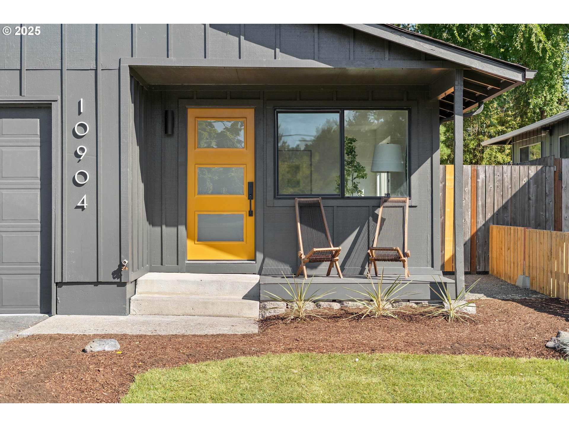 10904 Southwest 62nd Place Portland, OR 97219 - Photo 2 of 27