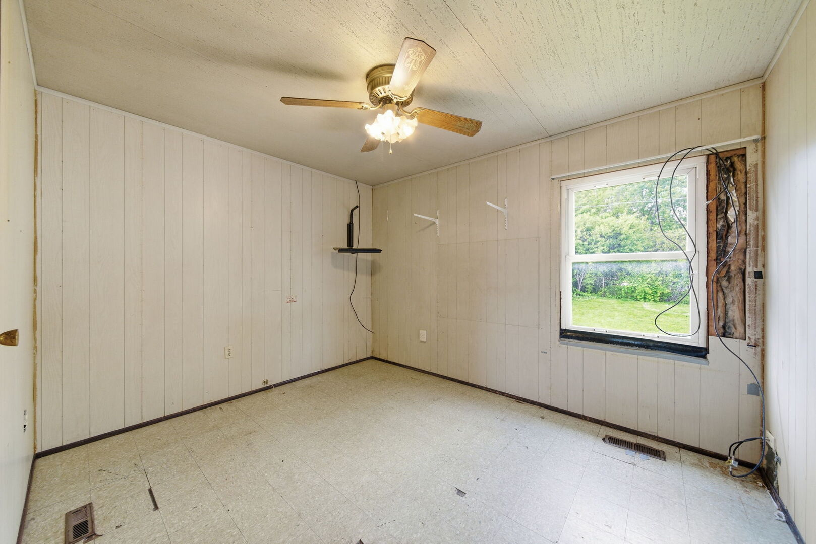 418 Hamrick Avenue Romeoville, IL 60446 - Photo 7 of 17