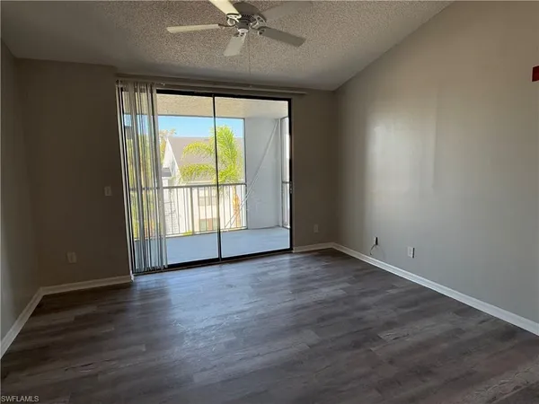 $1,300 | 13521 Eagle Ridge Drive, Unit 133, Fort Myers, FL 33912