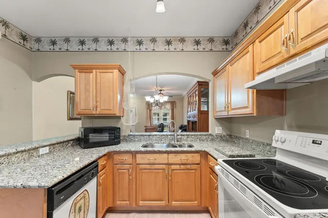 $209,000 | 579 Northwest San Remo Circle, Port St. Lucie, FL 34986