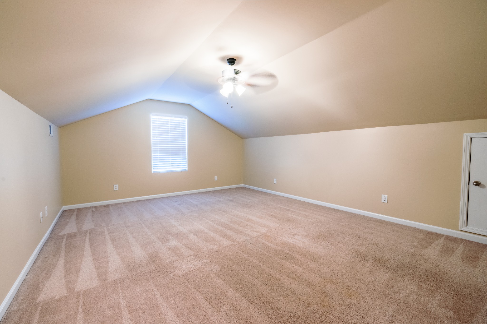 3799 Willow Creek Road Nashville, TN 37207 - Photo 21 of 25 a view of an empty room with a window