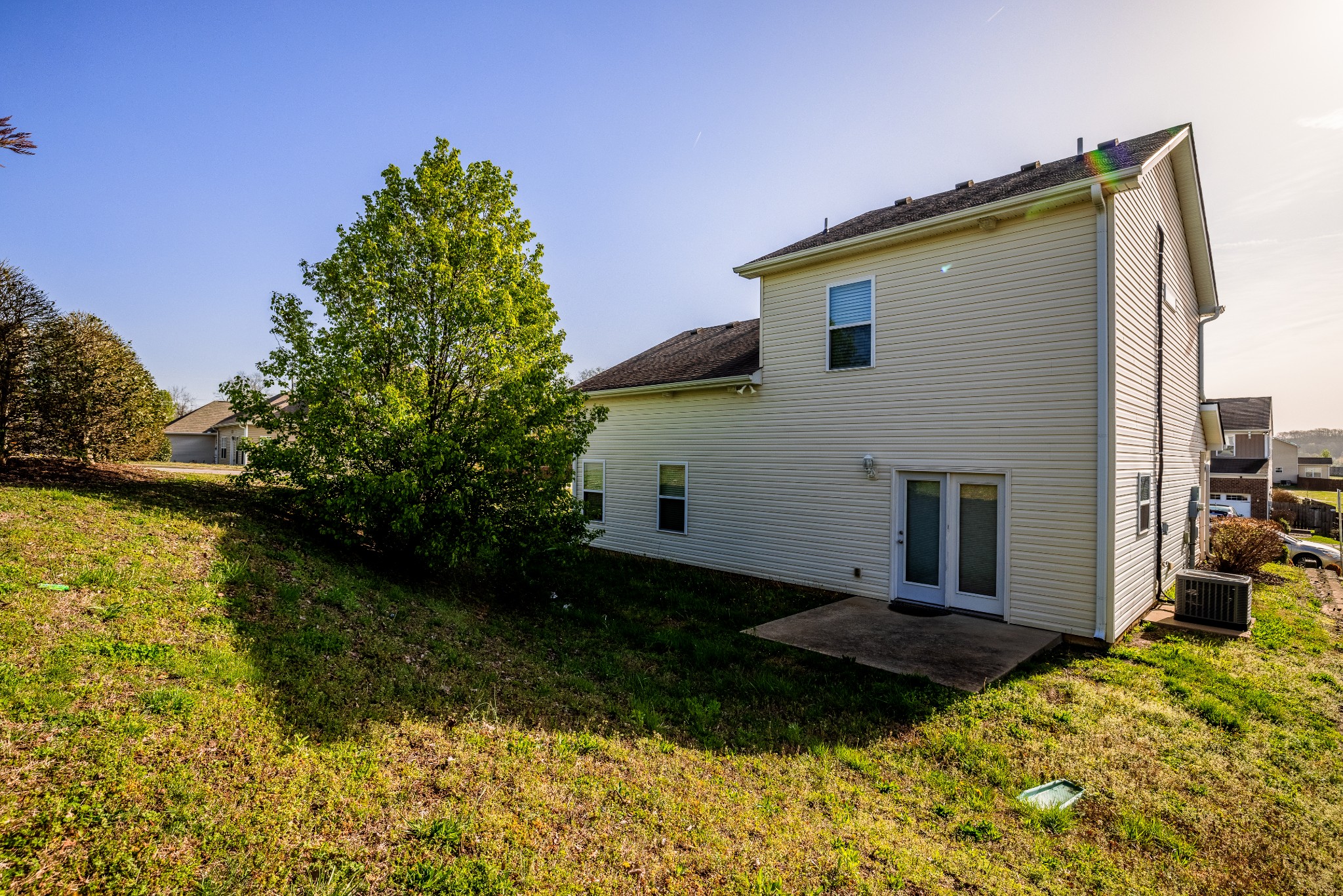 3799 Willow Creek Road Nashville, TN 37207 - Photo 25 of 25 a backyard of a house with lots of green space