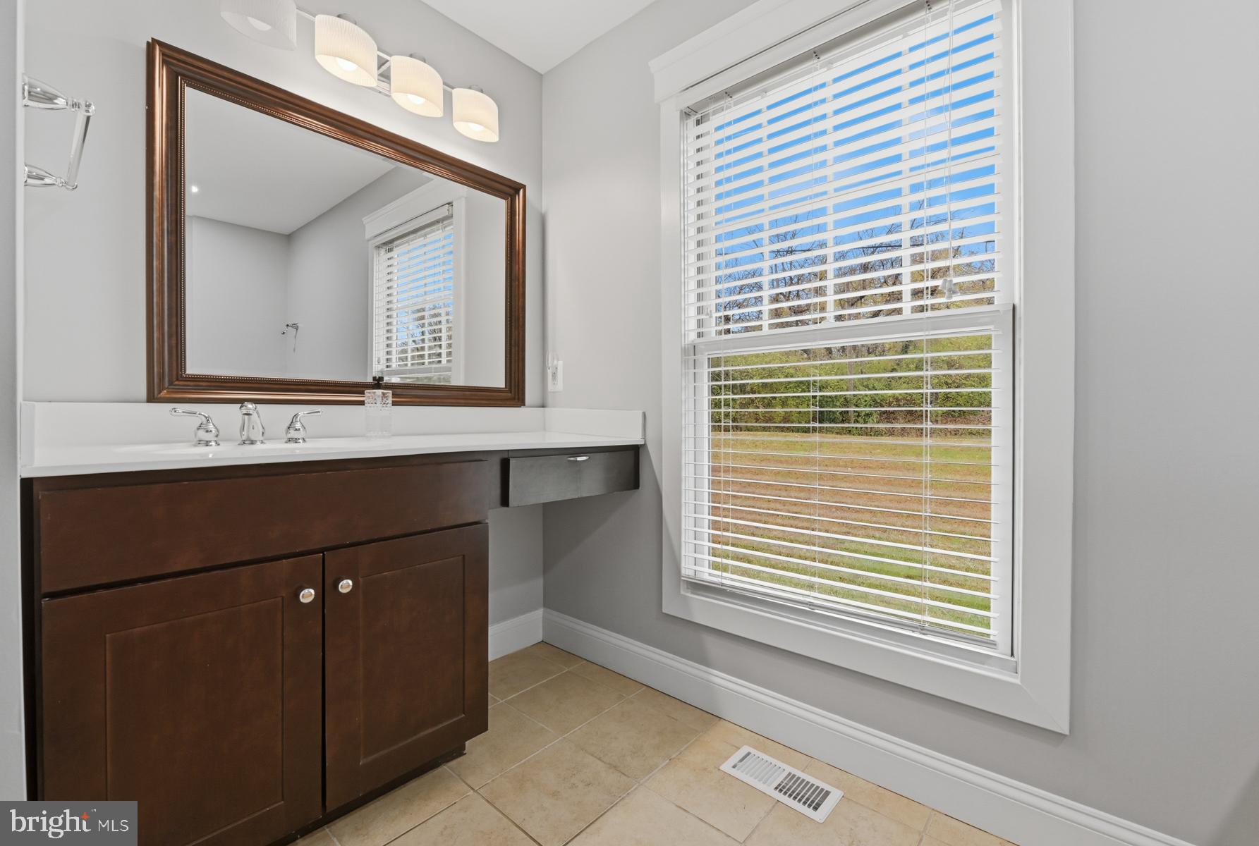 2806 Love Point Road Stevensville, MD 21666 - Photo 29 of 70 2nd Master bath
