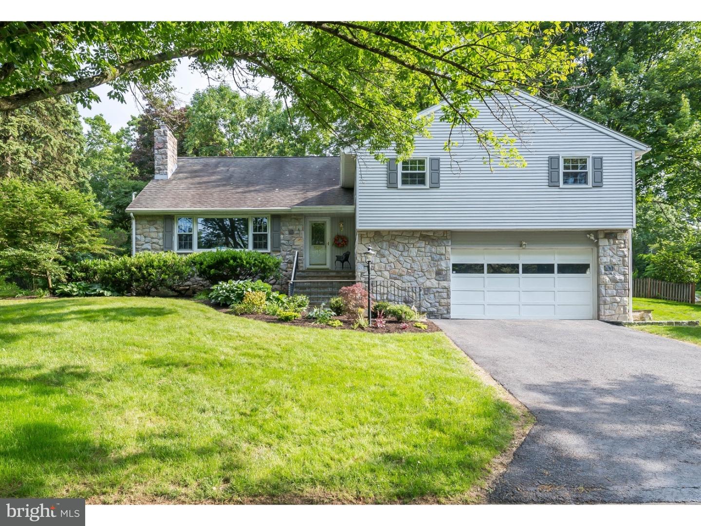 10 Bluebird Road Wyomissing, PA 19610 - Photo 1 of 25 Gallery Image 1