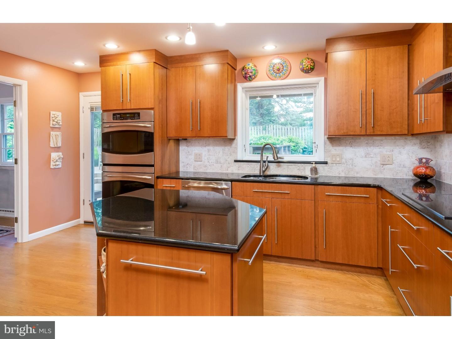 10 Bluebird Road Wyomissing, PA 19610 - Photo 7 of 25 Gallery Image 7