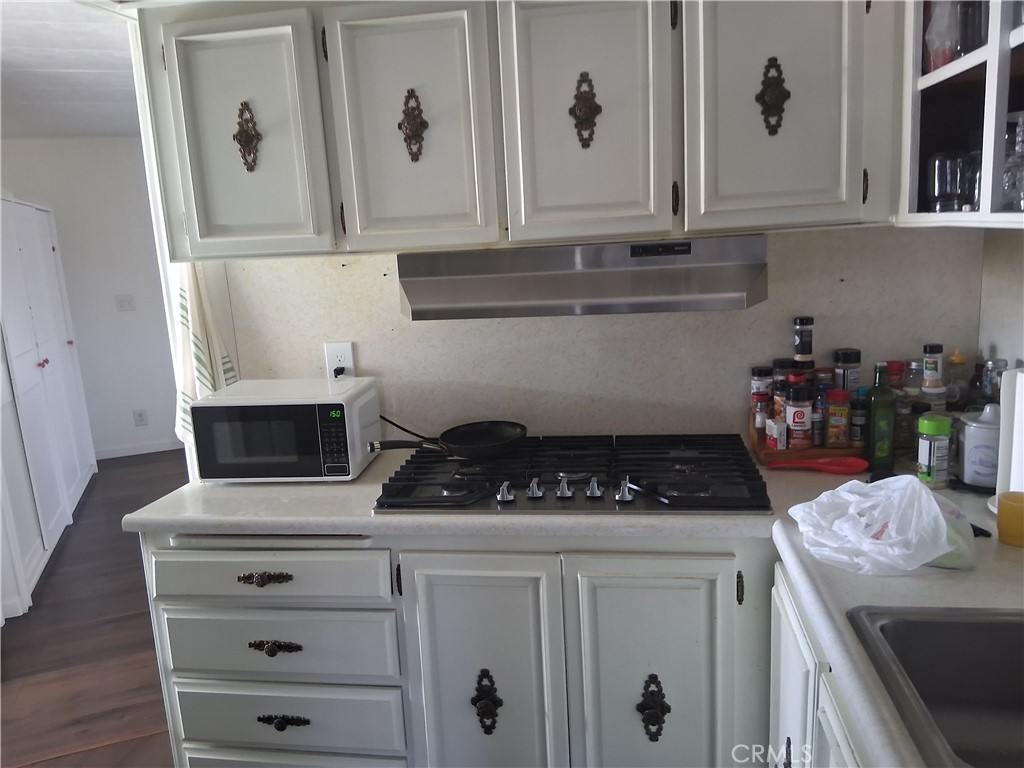 15252 Seneca Road, Unit 1 Victorville, CA 92392 - Photo 13 of 18