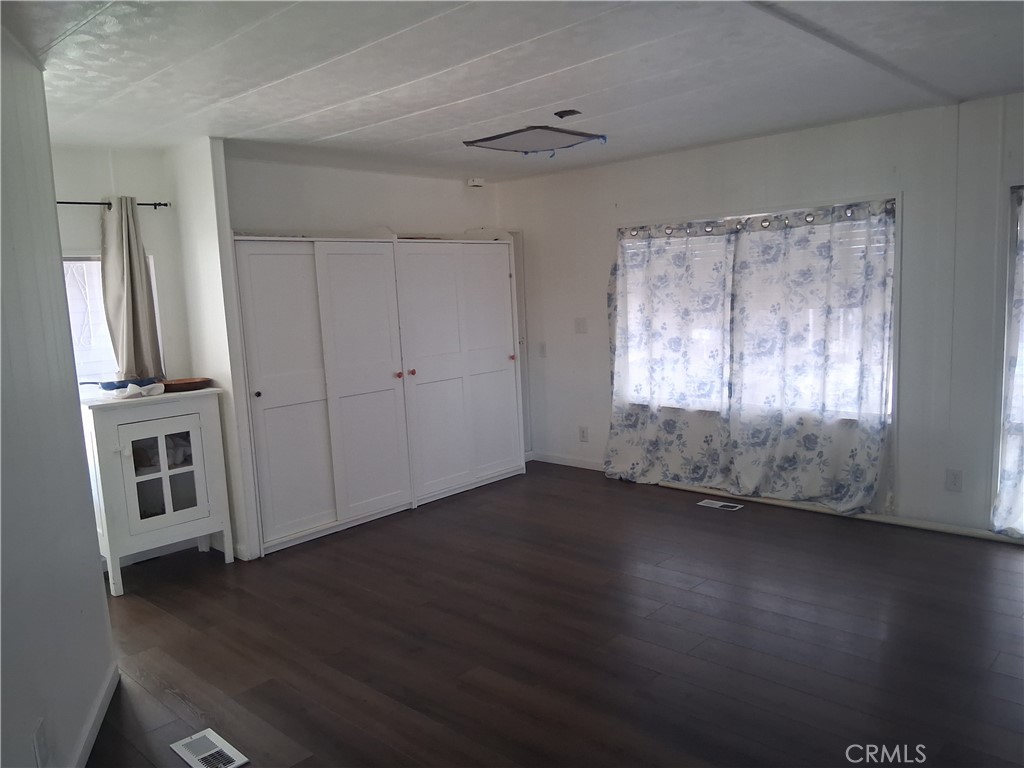 15252 Seneca Road, Unit 1 Victorville, CA 92392 - Photo 9 of 18