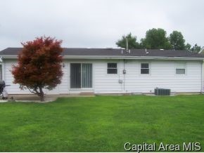 2242 East Eleanor Avenue Springfield, IL 62702 - Photo 2 of 9 Gallery Image 2