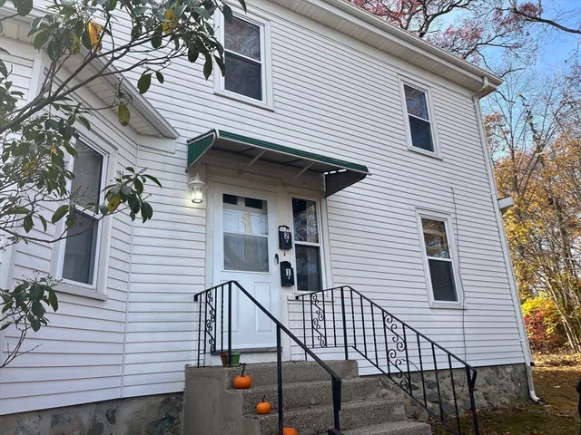 $2,000 | 39 Davis Avenue, Unit 2, Norwood, MA 02062