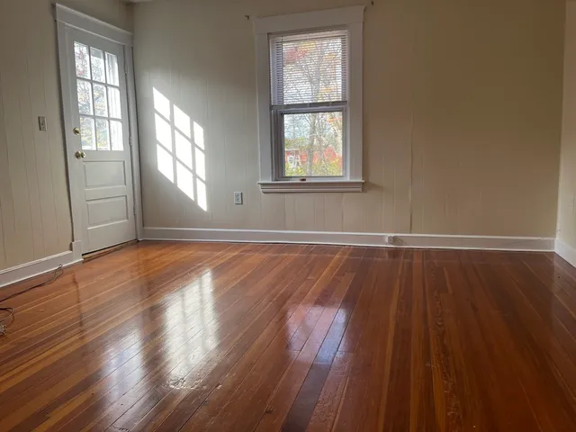 $2,000 | 39 Davis Avenue, Unit 2, Norwood, MA 02062