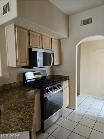 $1,650 | 6480 Annie Oakley Drive, Unit 212, Las Vegas, NV 89120