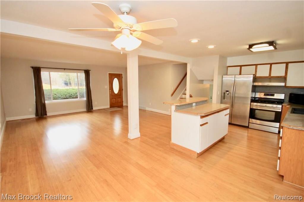 6070 Darramoor Road Bloomfield Hills, MI 48301 - Photo 2 of 22