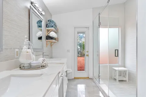 $899,000 | 1001 Southwest 93rd Avenue, Plantation, FL 33324