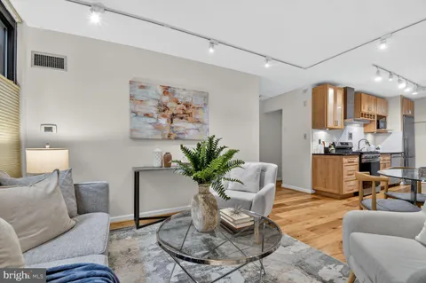 $489,900 | 1301 20th Street Northwest, Unit 111, Washington, DC 20036
