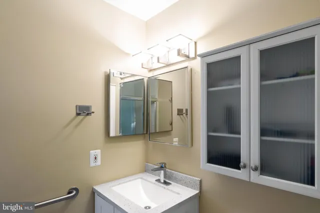 $699,000 | 1543 Youngs Point Place, Herndon, VA 20170