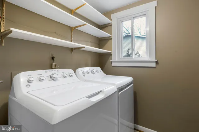 $699,000 | 1543 Youngs Point Place, Herndon, VA 20170