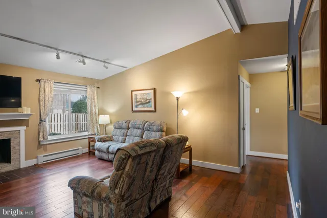 $699,000 | 1543 Youngs Point Place, Herndon, VA 20170