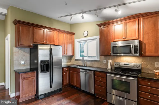 $699,000 | 1543 Youngs Point Place, Herndon, VA 20170