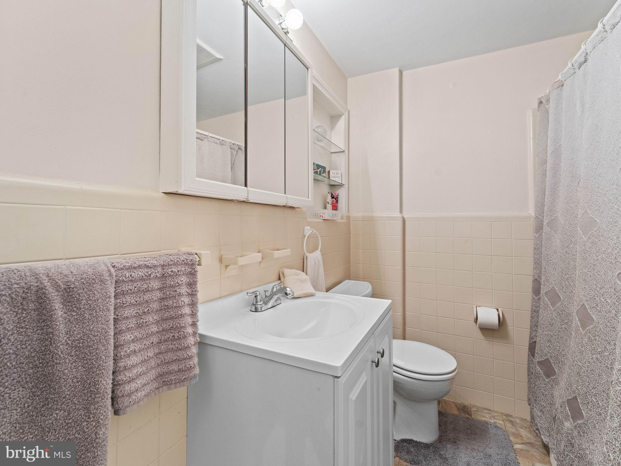 52 Devon Road Mount Holly, NJ 08060 - Photo 17 of 48 Full Bath