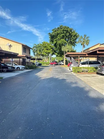 $3,200 | 9986 Royal Palm Boulevard, Unit 9986, Coral Springs, FL 33065