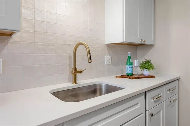 a close view of sink and tap