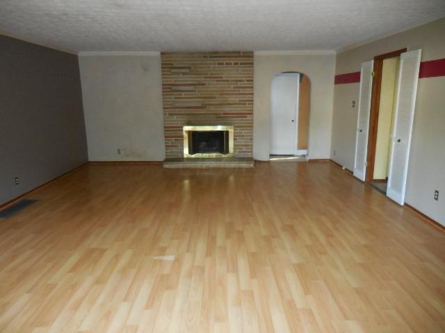 1926 East Cooke Road Columbus, OH 43224 - Photo 2 of 33