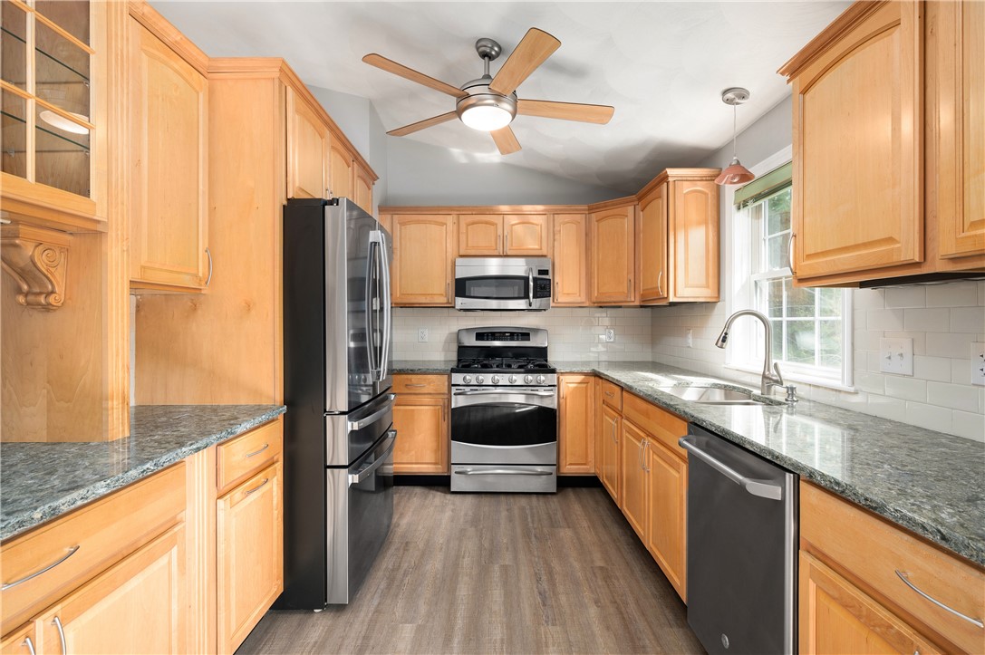 50 Abbott Run Valley Road, Unit 1939 Cumberland, RI 02864 - Photo 4 of 34 Gallery Image 4