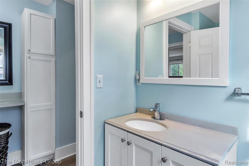 2655 Kenmore Road Berkley, MI 48072 - Photo 25 of 32