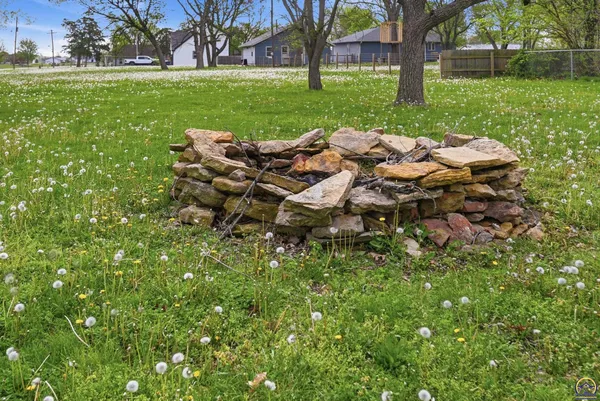 $200,000 | 504 South 9th Street, Osage City, KS 66523