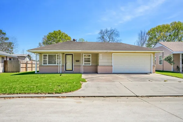 $1,495 | 602 North Circle Drive, Baytown, TX 77520