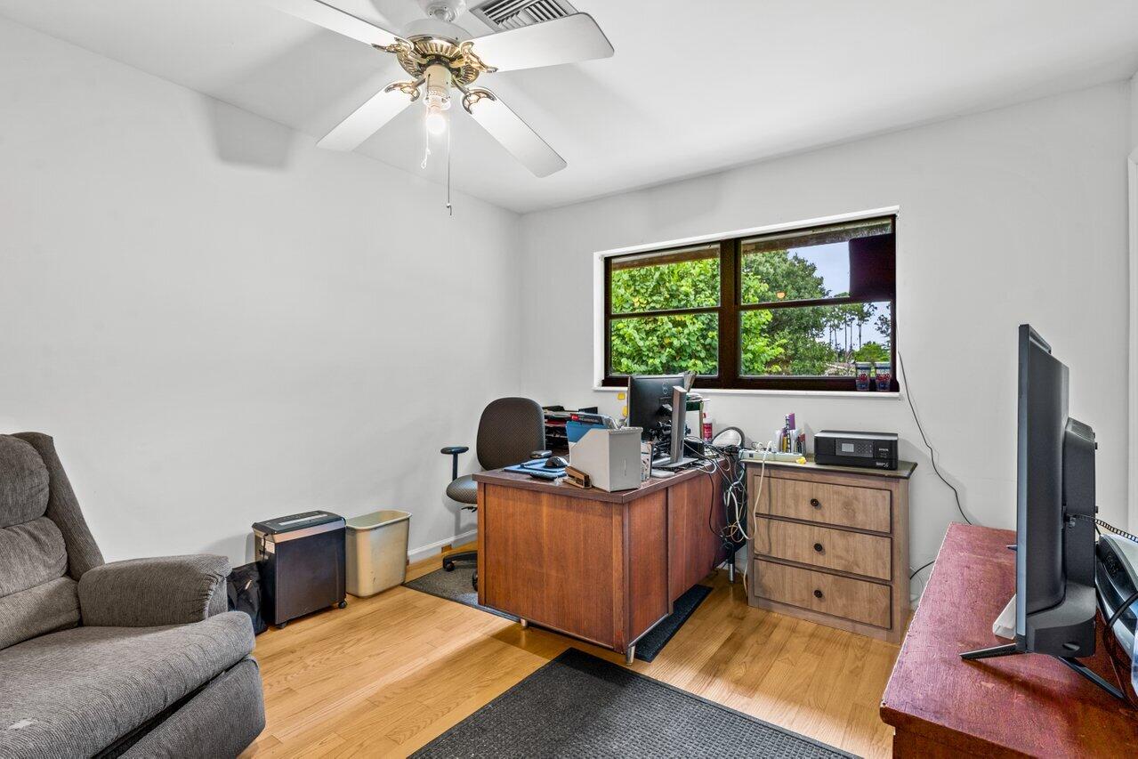 5212 Colbright Road Lake Worth, FL 33467 - Photo 14 of 34 011-5212ColbrightRoad-LakeWorth-FL-33467