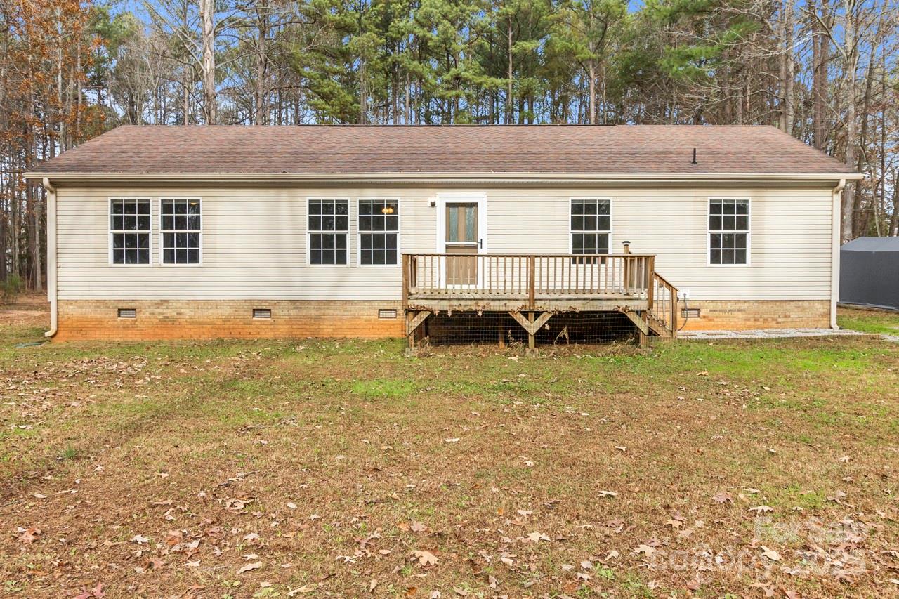 6706 Lineberger Road Denver, NC 28037 - Photo 9 of 34 front view of a house with a yard