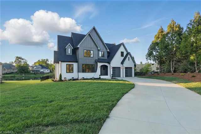$1,150,000 | 833 Dunleigh Drive, Burlington, NC 27215