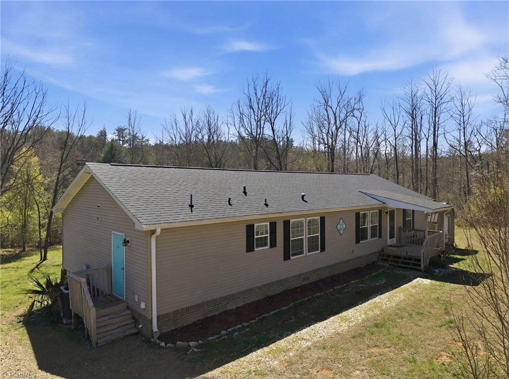 8455 Mertie Road Millers Creek, NC 28651 - Photo 4 of 38