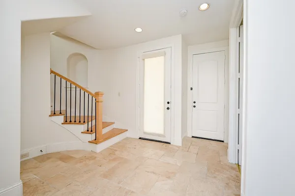$4,200 | 1825 West 24th Street, Houston, TX 77008