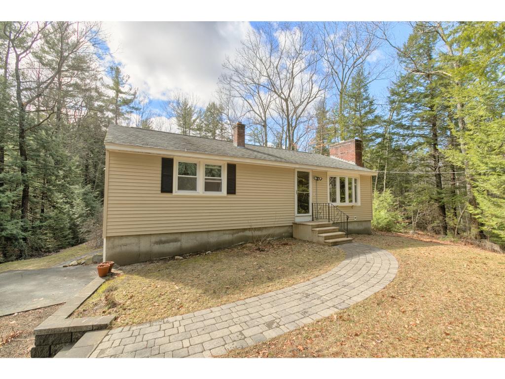 175 N Road Sandown, NH 03873 - Photo 2 of 29