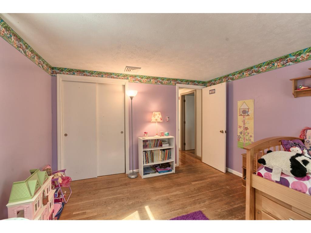 175 N Road Sandown, NH 03873 - Photo 17 of 29