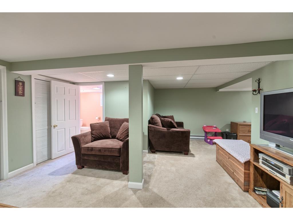 175 N Road Sandown, NH 03873 - Photo 22 of 29