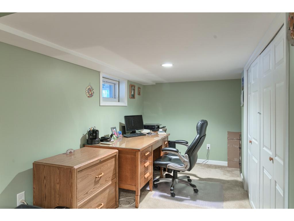 175 N Road Sandown, NH 03873 - Photo 23 of 29
