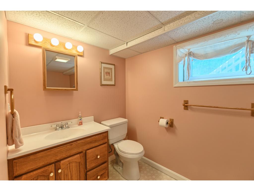 175 N Road Sandown, NH 03873 - Photo 24 of 29