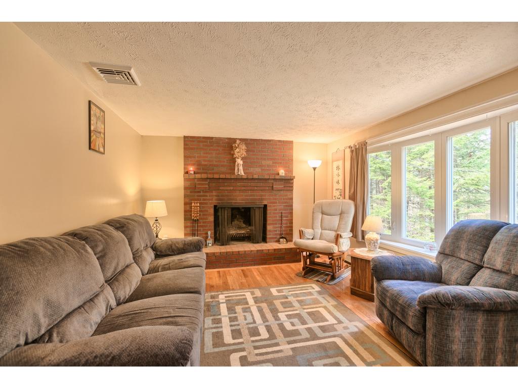 175 N Road Sandown, NH 03873 - Photo 6 of 29