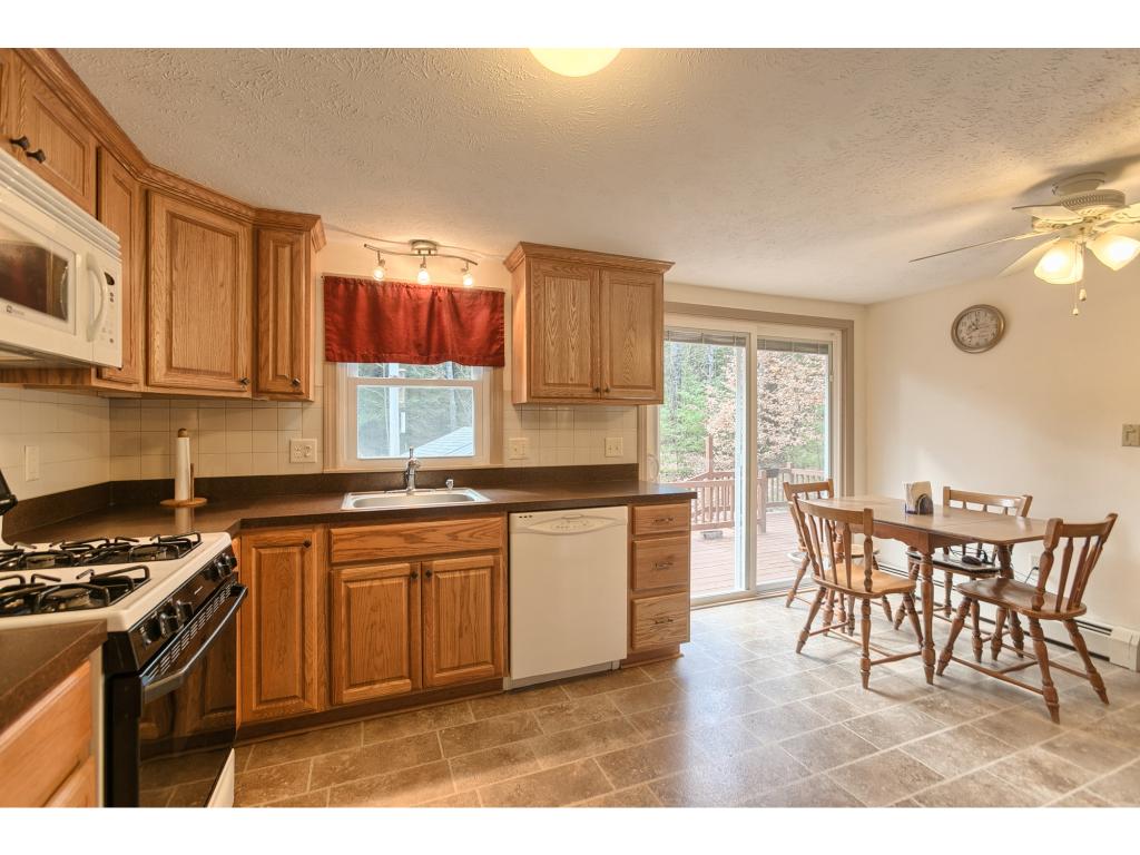 175 N Road Sandown, NH 03873 - Photo 10 of 29