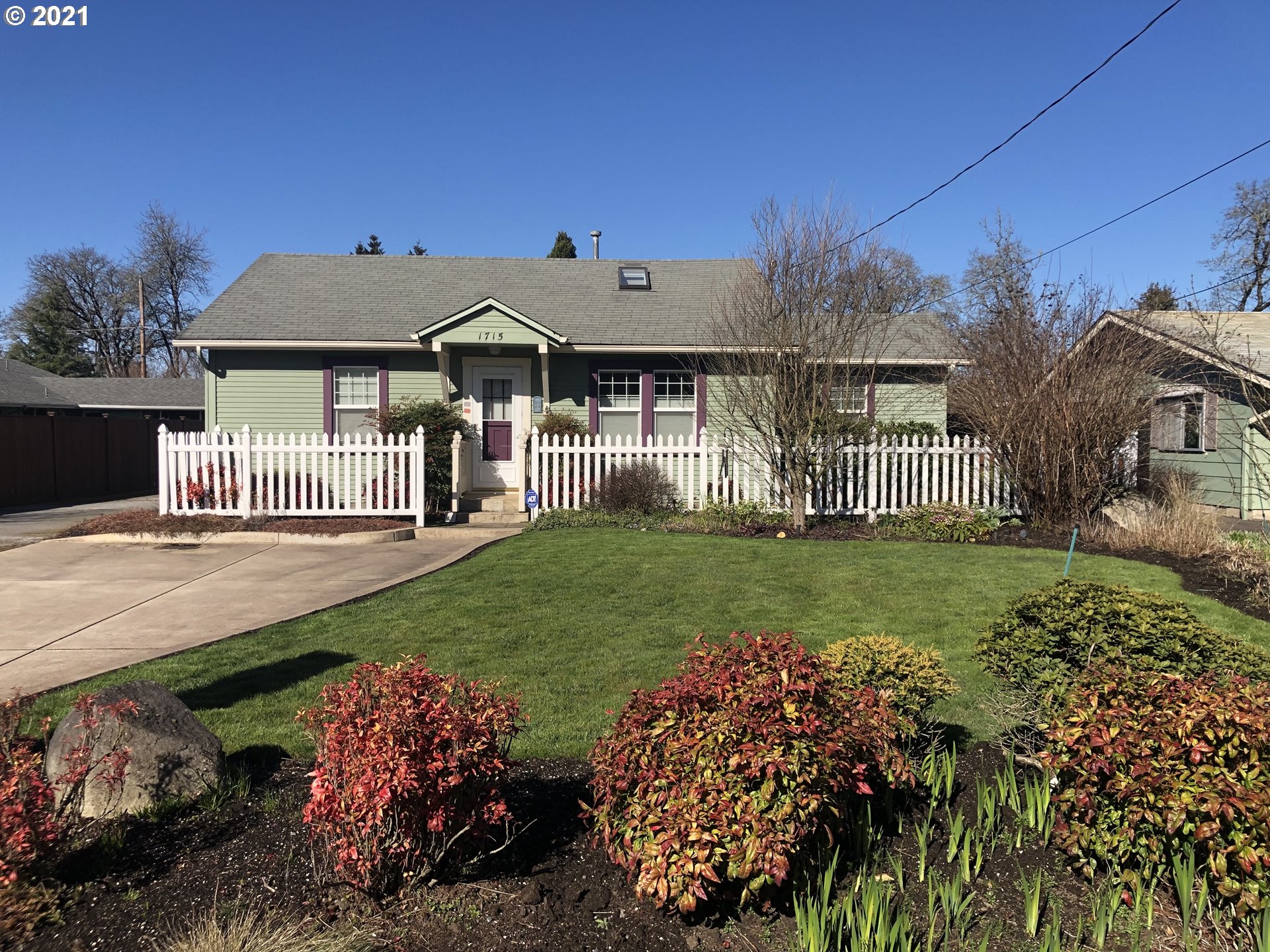 1715 Cal Young Road Eugene, OR 97401 - Photo 1 of 19 Gallery Image 1