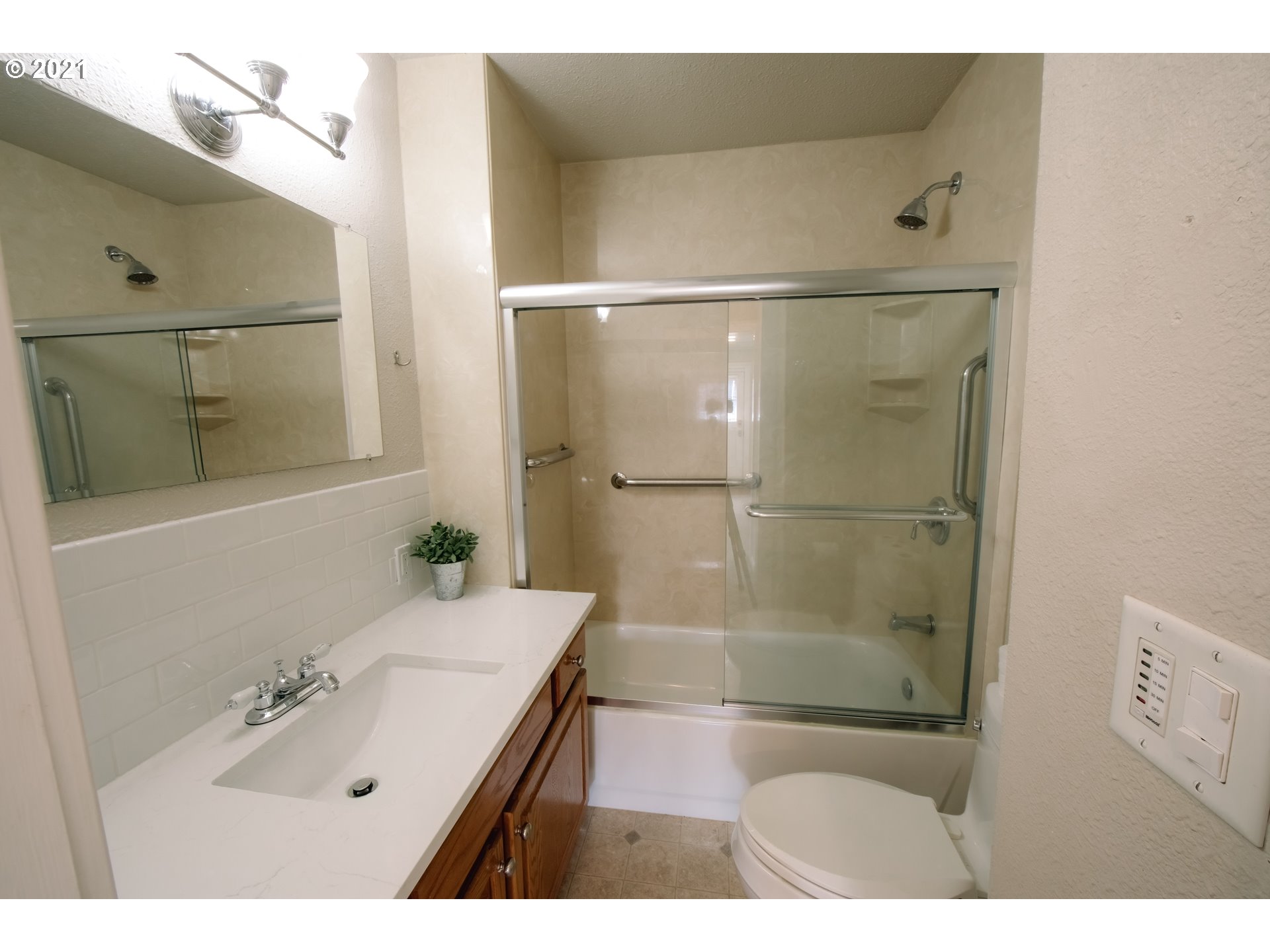1715 Cal Young Road Eugene, OR 97401 - Photo 14 of 19 Gallery Image 14