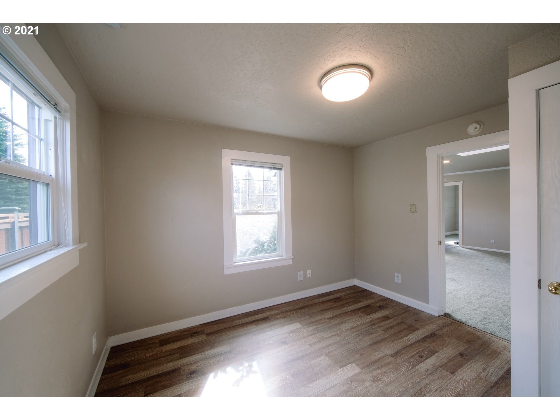 1715 Cal Young Road Eugene, OR 97401 - Photo 9 of 19 Gallery Image 9