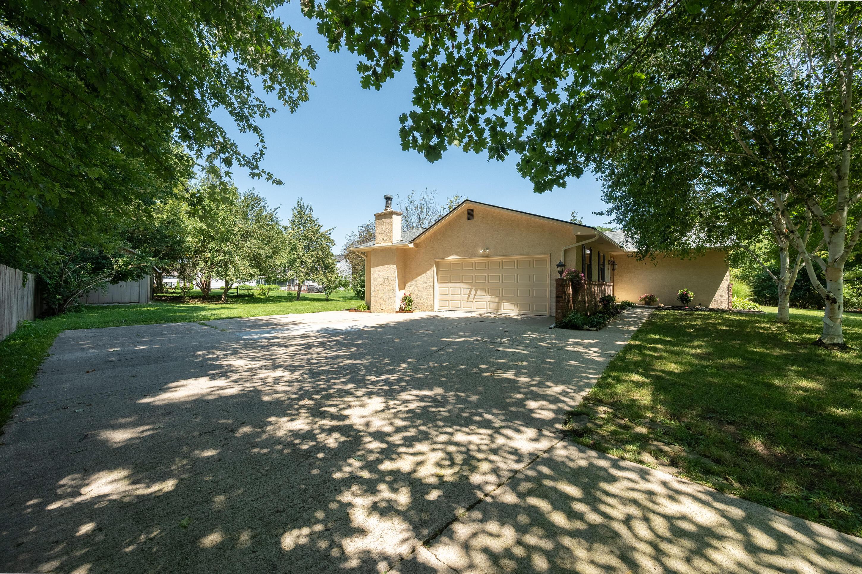 4880 Hayden Run Road Columbus, OH 43016 - Photo 6 of 66 01-43